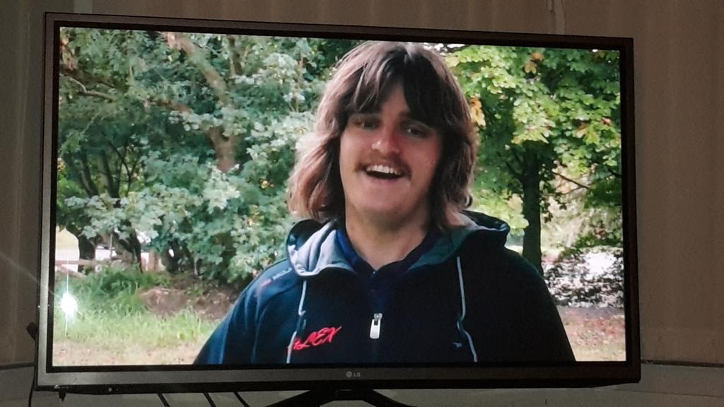 xxLEXXxx's tweet photo. @JeremyClarkson @MrJamesMay @RichardHammond... came across this hidden gem  #Undatables   James May's love child? http://t.co/0xYpfCIOn6