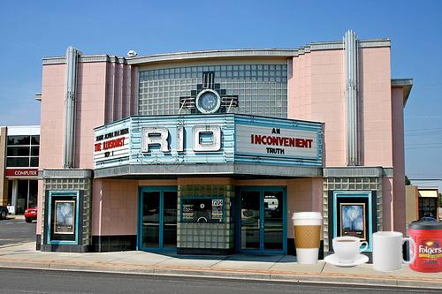 butt_eggs's tweet photo. #ReplaceMovieLinesWithCoffee http://t.co/YDIA2XAbT0