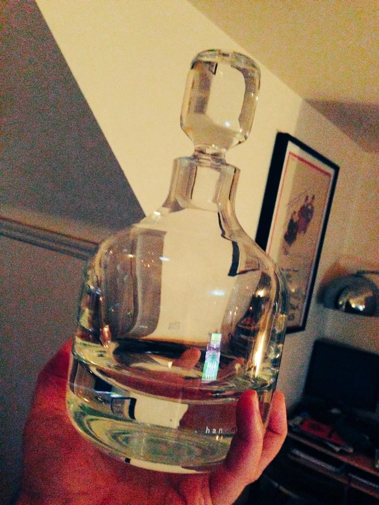 TheMarkASimmons's tweet photo. Gifts for me on my name day.
@TheKrakenRum_UK @Inkyfool #birthdaygifts #TheElementsofEloquence http://t.co/A08IhxedQj