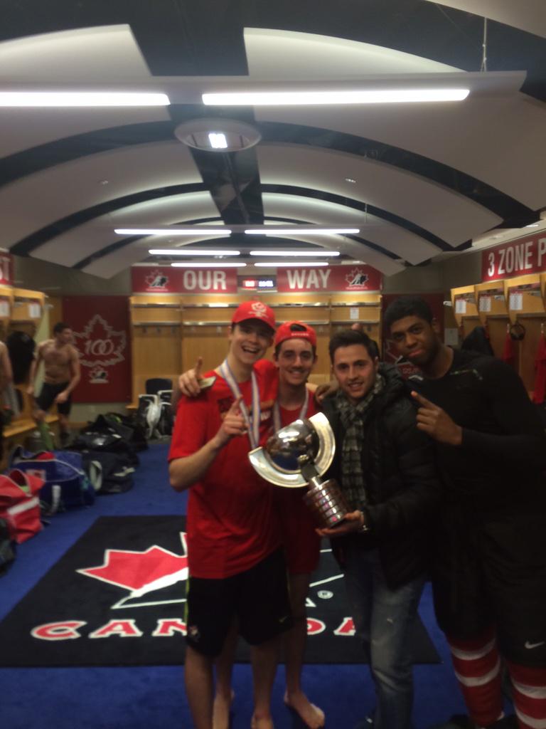 <a href="/ABilodeau_ski/">Alex Bilodeau</a>: With the Junior World Champions / Avec les Champions du Monde Junior <a href="/HockeyCanada/">Hockey Canada</a> (take2)