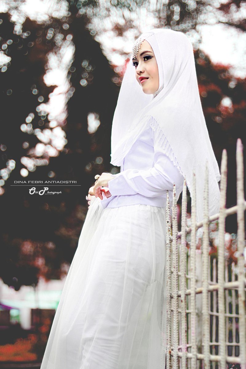 hardipisan's tweet photo. white on the street http://t.co/UQw70DOx1Q