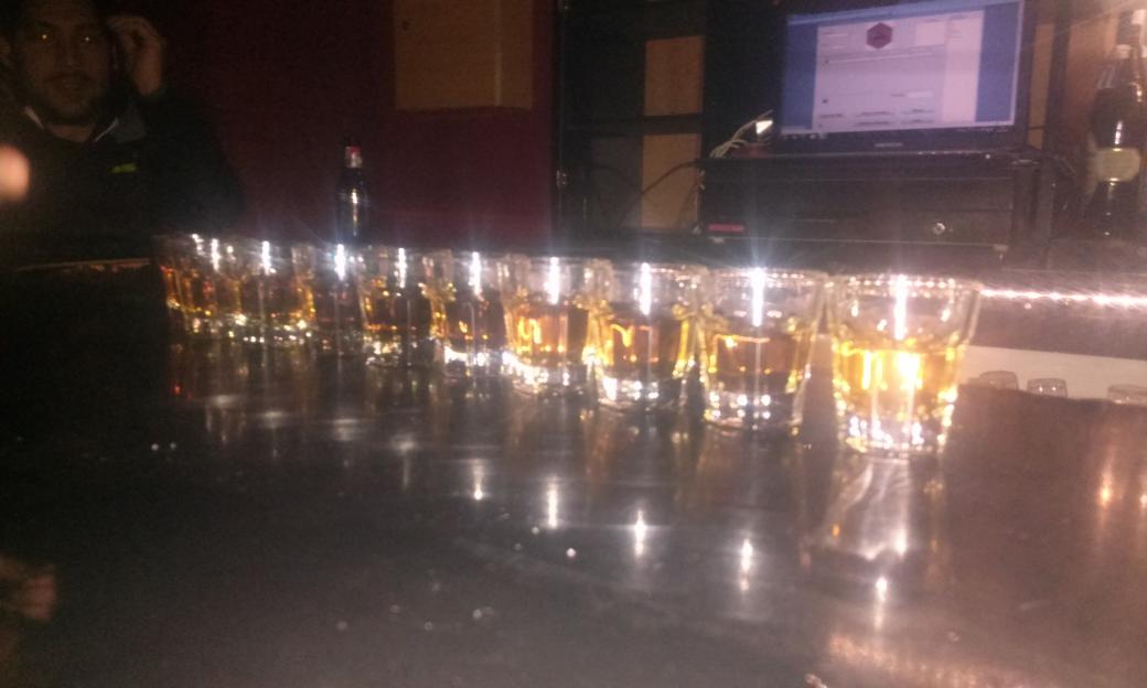 glepblup's tweet photo. #AdiosPianobar http://t.co/FsFgMfatZv