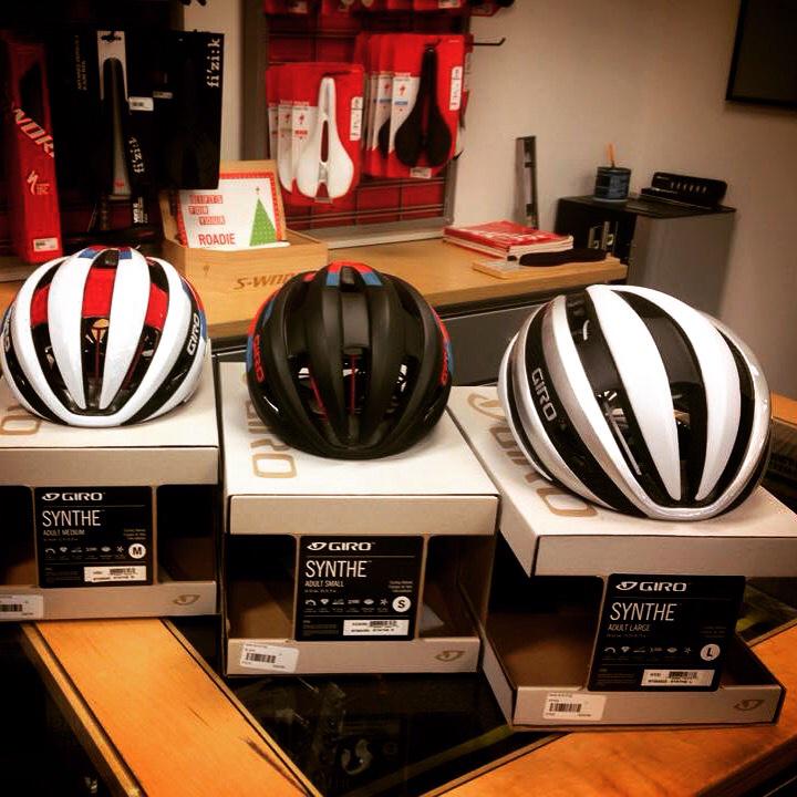 BikeSource_clt's tweet photo. Check out the New @GiroSportDesign Synthe helmet. #aero #dialed #bike #ligher #bicycling2015 http://t.co/2jFQ6oMgsG
