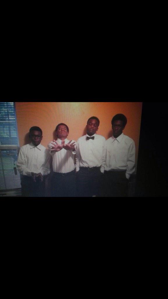 Gold___bricks's tweet photo. Brothers like we got the same mothers #OnlyMyGuys #omg👏😈 http://t.co/hyzkE5uWfa