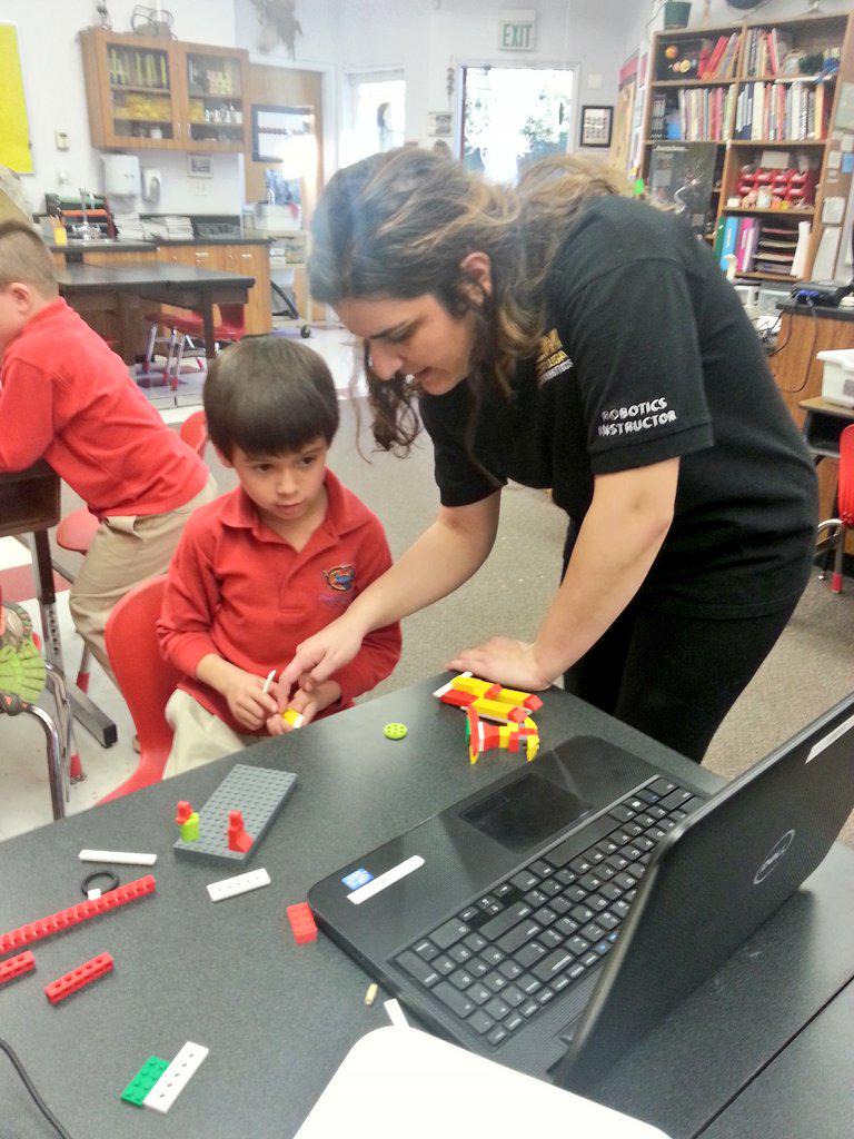 STEMCenterUSA's tweet image. Can you tell what they are building in Jr. STEM #robotics today? #stemiscool