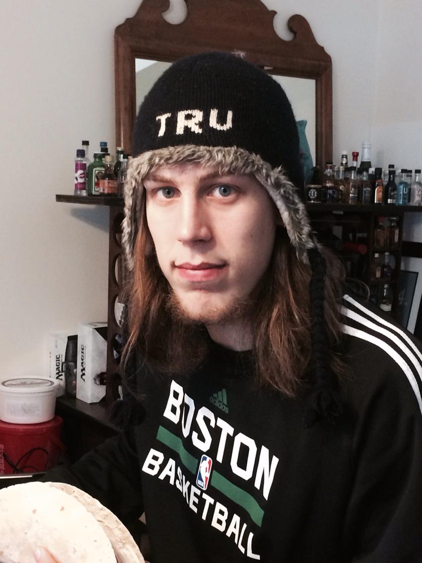 BigKeninLoops's tweet photo. Kelz of the Celtics sporting TRU winter hat #gocelts #mytru http://t.co/bkEcPyakdx