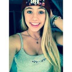 StressfulSoul's tweet image. Hi, I'm Lia~~ I know this is annoying as hell but.. New acc, not to RP though! Rt for me? 😇💘