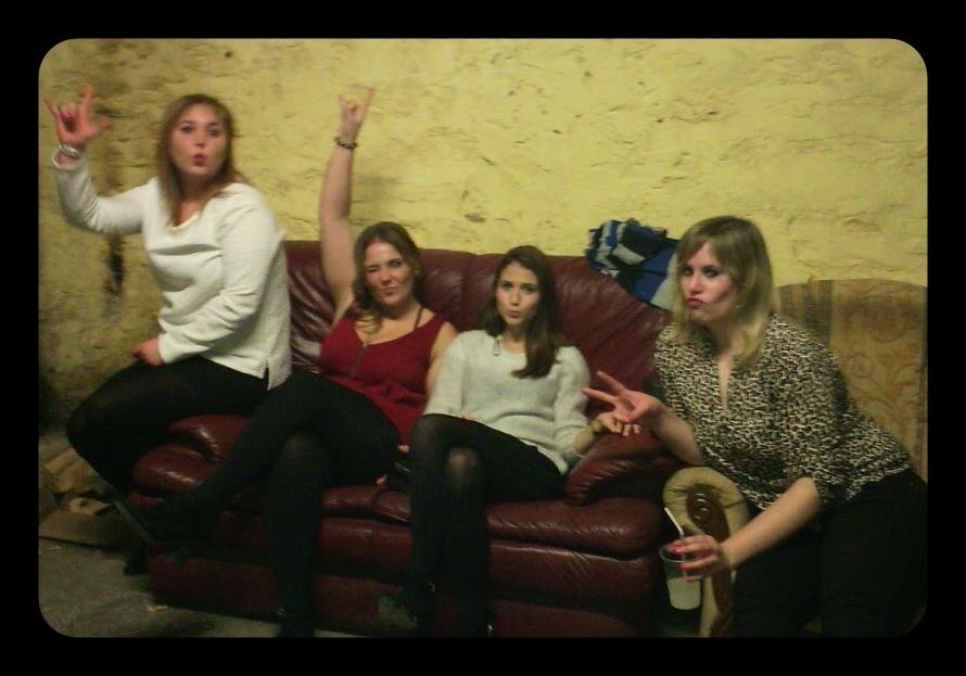mariaamezqueta's tweet photo. @taniagallardol @YurenaGallardo @rebecaf91 nochecita reyes!!! 💃💃💃🎉🎉🎉😄😊😃 http://t.co/3l86KYdnc7