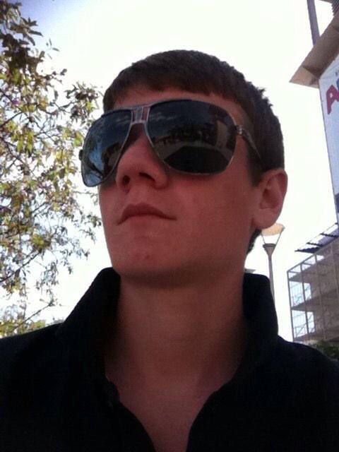 _fabsx's tweet image. where can i buy some of these sexy shades @lukefortunee ???