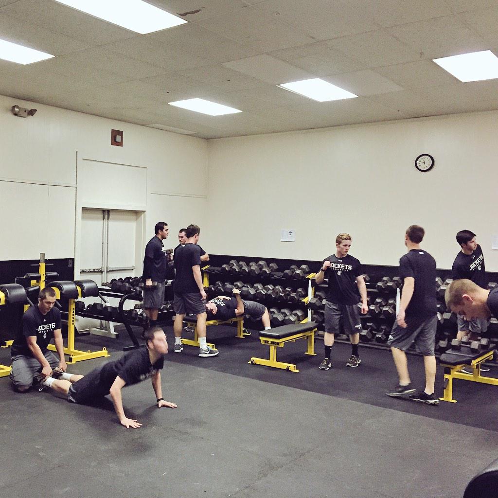 RMCJackets's tweet photo. #JacketsBaseball is back in action in the weight room!! #IronJacket #goodtogreat http://t.co/mnISh5L8j5