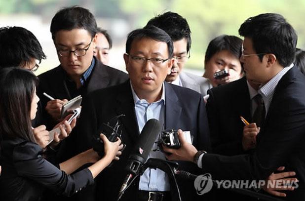 slsleegc's tweet image. "산업은행, 7000억 사기당하고 고소 안 했다"
분식회계로 약 7000억 원을 사기 친 사람을 검찰은 반성한다고 봐줬다.
★ 증거포함 첨부기사 ★            
sisapress.com/news/articleVi…