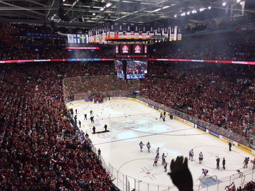 PeterIng_1's tweet photo. World Junior Gold. O Canada!!!
#WJC2015 #Canada http://t.co/MD3xQLoVcV