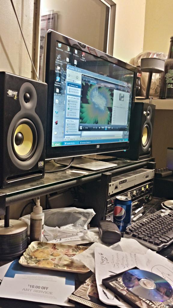 CammFresco's tweet image. In the studio with @mrgooodface &amp;amp; Du-G @ #DAHIDEOUT #FMG