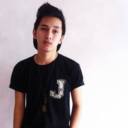 ricky_aditya97's tweet photo. #Just_me http://t.co/Ro2J4t6kSY