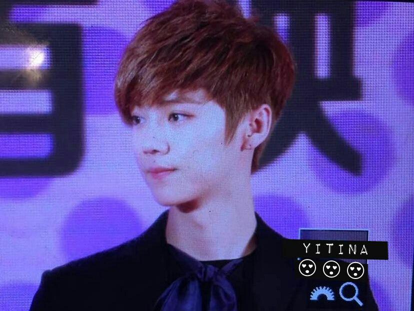 yitinaaa's tweet photo. 150106 #LUHAN #루한 #鹿晗 http://t.co/XySMw6Asla