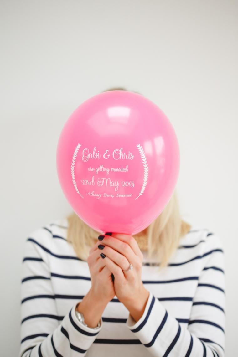 Absolutely LOVE our blogging bride Gabi's balloon save the date DIY! <a href="/gabiwebb/">gabi sheen</a> @clairesgraham blovedblog.com/weddings/rusti…