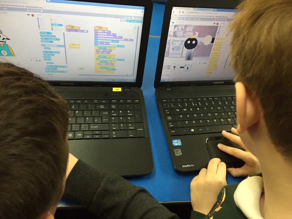 LiscardPrimary's tweet image. #complexcoding this morning with our new projects @CodeClub - well done y6! @MissEHammond @QueenCode @lemo40