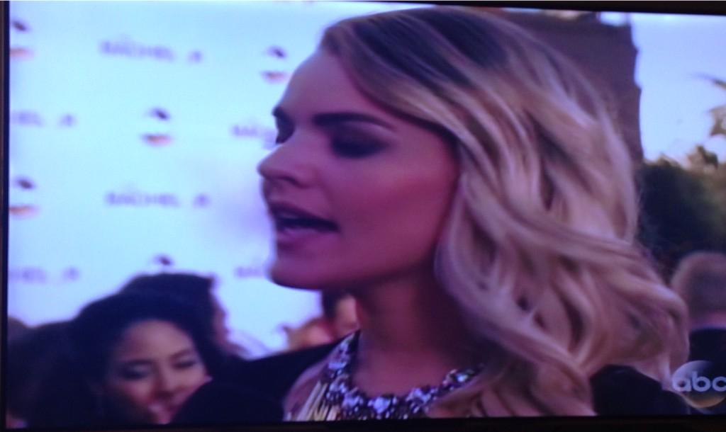 WetpaintTV's tweet photo. Dang... Nikki looks bangin'! She won't stay single long -@reneeoteri #MovinOnMovinUp #TheBachelor #ReneeTakeover http://t.co/jy4zHIoN6D