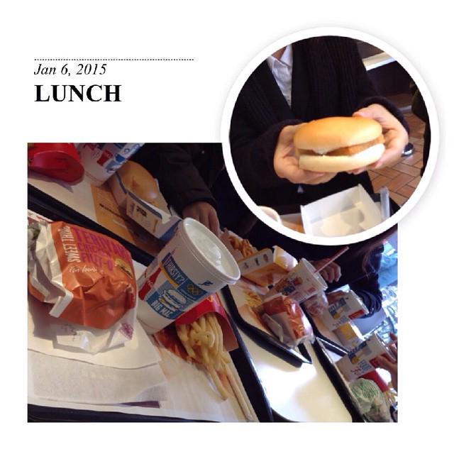 yuuuchooon's tweet photo. 昼マック( ^ω^ )♩ デザートも食べてお腹いっぱい、、、 #macdonalds #filetofish #withoutcheese #afterschool #lunch http://t.co/hNbNdVyTEK http://t.co/dtr4VHdnt2