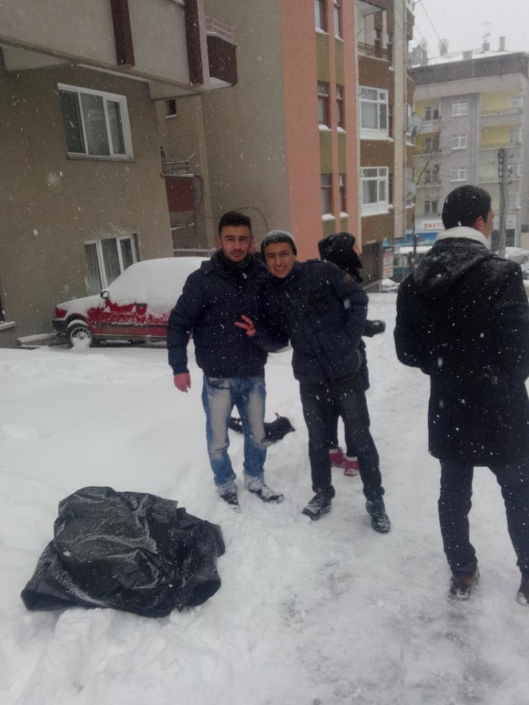 eforbranda's tweet photo. #vurgunvar Karın tadını çıkarıyozz :))) http://t.co/6LnTWzgJju