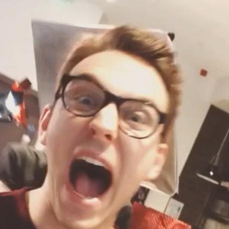 phandom_um's tweet photo. @gracehelbig me when I found out you have a show #GraceHelbigProject http://t.co/H5mE8FAZXJ