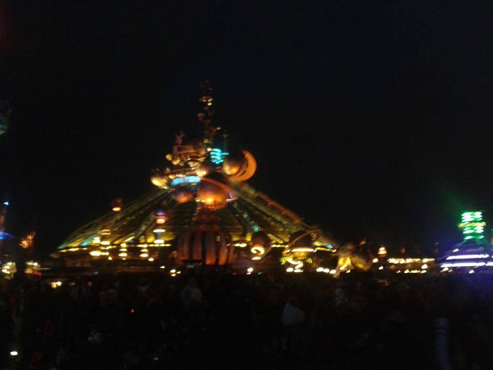 HannahTstone's tweet photo. part 4 of disneyland 2014 photos http://t.co/tIBEaUMhib