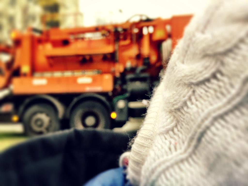 Und heute mal schön bei der #Stadtentwaesserung im@#zeroepark zusehen. #nachwuchs #passivhaus