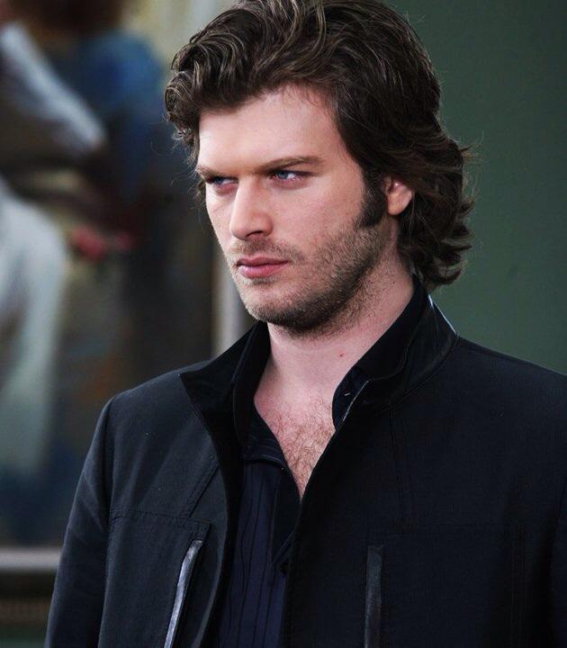 SMfarea's tweet photo. Kivanc Tatlitug http://t.co/FbdZMTMqCn