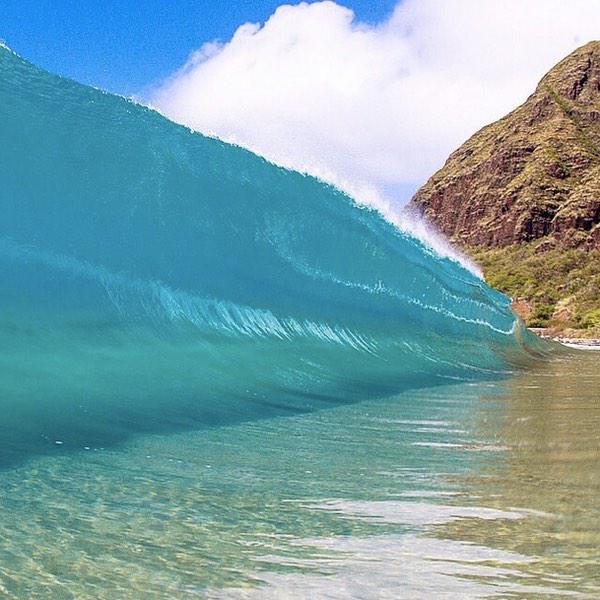 earthescope's tweet photo. Clear blue waves of Hawaii http://t.co/OLCkKd9bVO