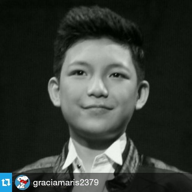 TheVoiceKidsPH's tweet photo. #Repost graciamaris2379
・・・
Black and White #darrenespanto #DARRENatics #TeamBahayWBT24/7 #TheTotalPerformanceCon... http://t.co/QSk43U9lMO