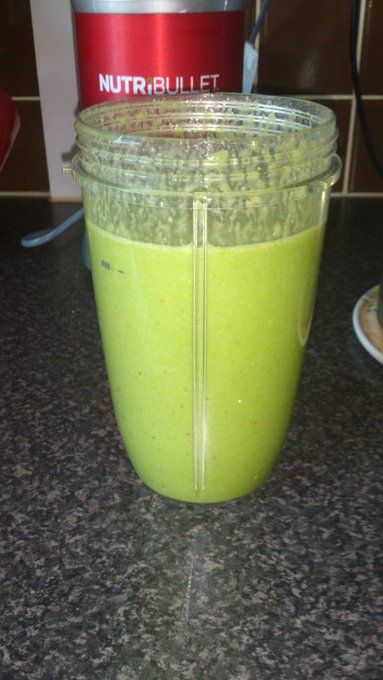 Nommy lunch @thenutribullet looks radioactive but tastes awesome! #yummy #healthyeating #nutribullet
