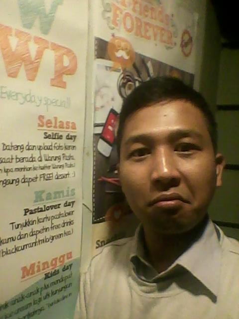 @warkopsuruput selfie di warung pastaaa
