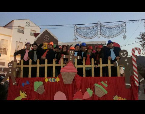 AsociacionJ's tweet photo. Fiesta en la Casita de Chocolate. Cabalgata 2014 http://t.co/jOTIYCsWgQ