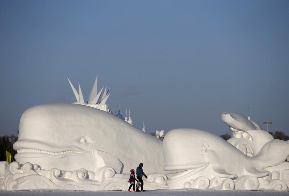 In beeld: IJssculpturen in China's koudste stad nrc.nl/inbeeld/2015/0…