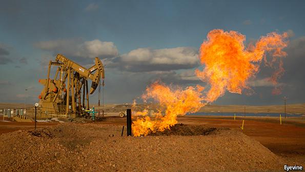 US oil price dips below $50 a barrel. Why is the price of oil tumbling? econ.st/1DtzNfP #econarchive