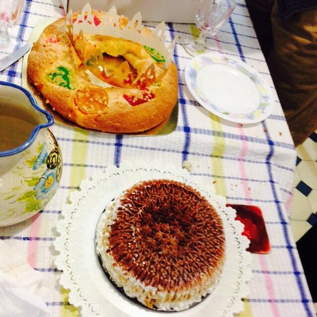 Ale_lollipop's tweet photo. Y con esto termina mi periodo de cebación navideña. Felices reyes😊😄😄 http://t.co/BkA6kIWW1x