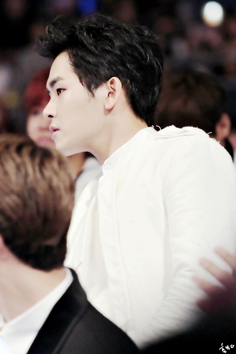 B6rVsG1CQAA7epC.jpg:large