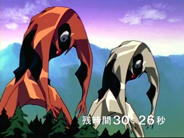 イスラフェル】 第7使徒。 弓状に湾曲した腕を持つ。頭部は無く、胸部