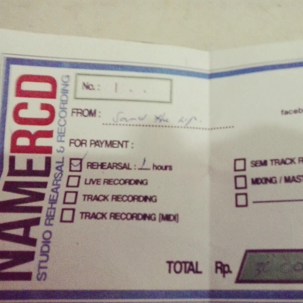 Done Rehealsal pertama kita distudio baru dan ditahun yang baru pula:D cc @NameRCD <a href="/Name_Radio/">Name Radio</a>