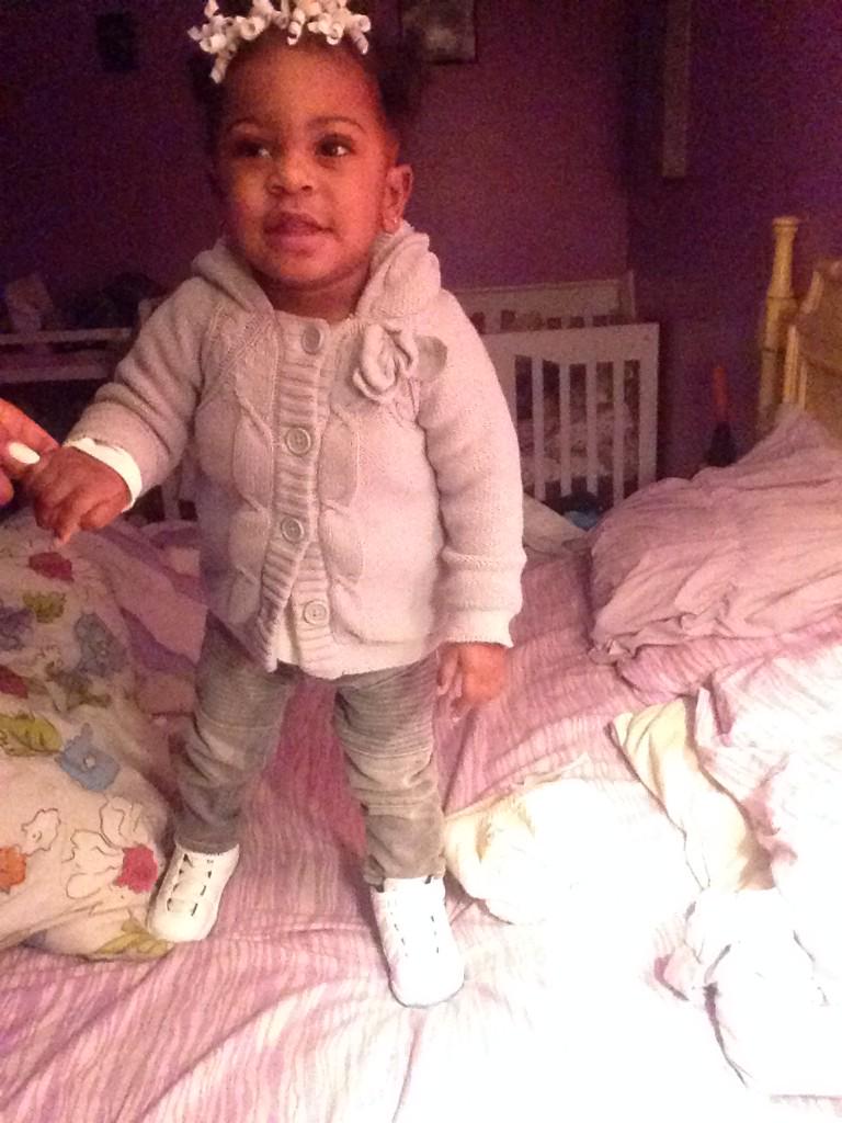 _tekeyahhhhh's tweet photo. Only want her to wear all white with her shoes but she's going to school so whatever. #LifeWithTae 💕 #Princess👑👸 http://t.co/JB3hIW2rm5