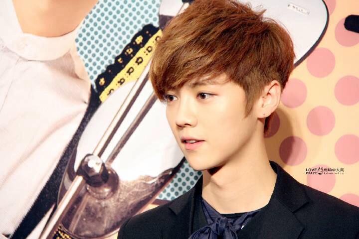 #鹿晗 #LUHAN #루한 I know you guys are sleepless too:)