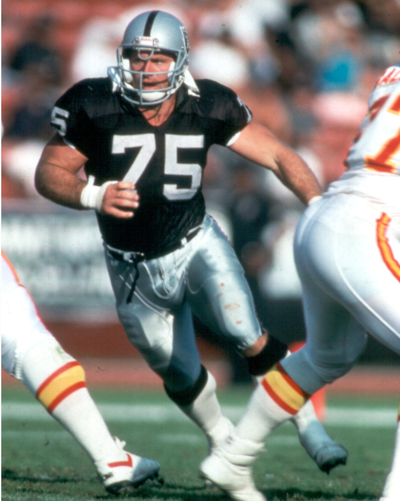 Happy 55th Birthday, Gold Jacket Howie Long! 

HOF Bio:  