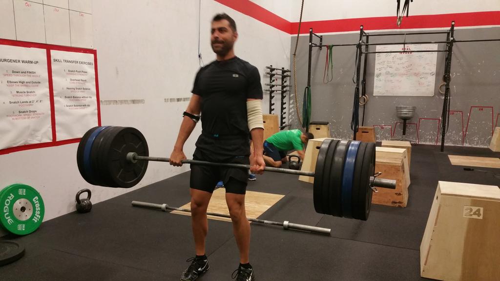 MICrossFit's tweet image. Dimitar making it look easy! Heavy DL's today and then Fran. #micf #newyearstrong #crossfit