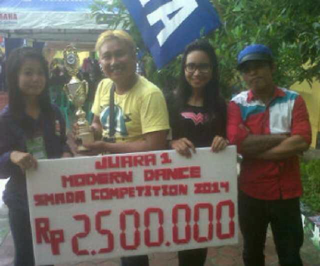 official_sudan's tweet photo. udah beberapa hari lalu nih smada dance competition! baru update yeay! http://t.co/cKaVjp8AZg