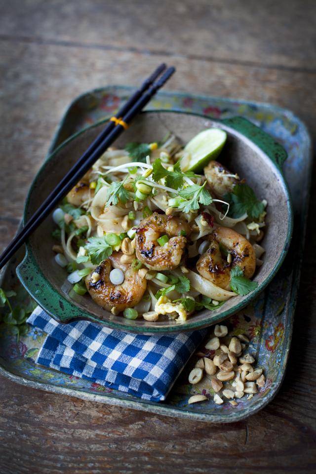 DonalSkehan's tweet photo. Simple &amp; Quick Pad Thai...One of my Ten Healthy Eating Recipes! Recipe over here: http://t.co/Aj0F5JfRr0 http://t.co/LgT1ji84Sf