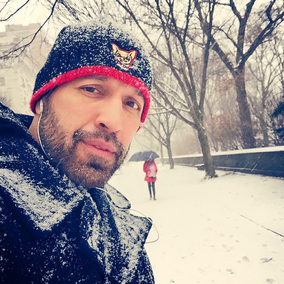 televisionsid's tweet photo. Representing @epchihuahuas in #nyc #CentralPark at #3K2015 burr it is cold http://t.co/CttOj4uQoW