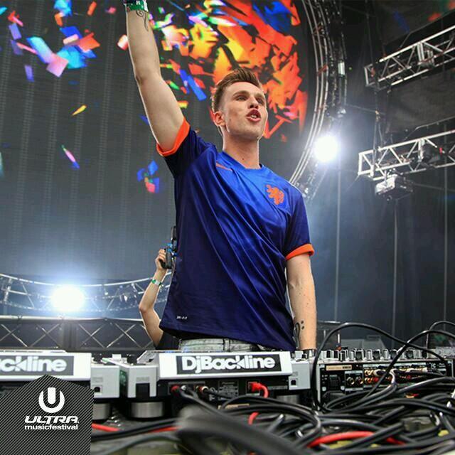Happy birthday to my favorite DJ!!        I love you Nicky Romero!!  