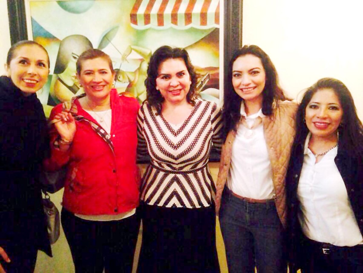 Mely_Romero's tweet photo. Con @IvonneOP, @MaricelaRamosJ, Mayra Peñuelas y @anacecilia_mr en presentación de libro Centenario de la Ley Agraria http://t.co/FL8QFL9pa6