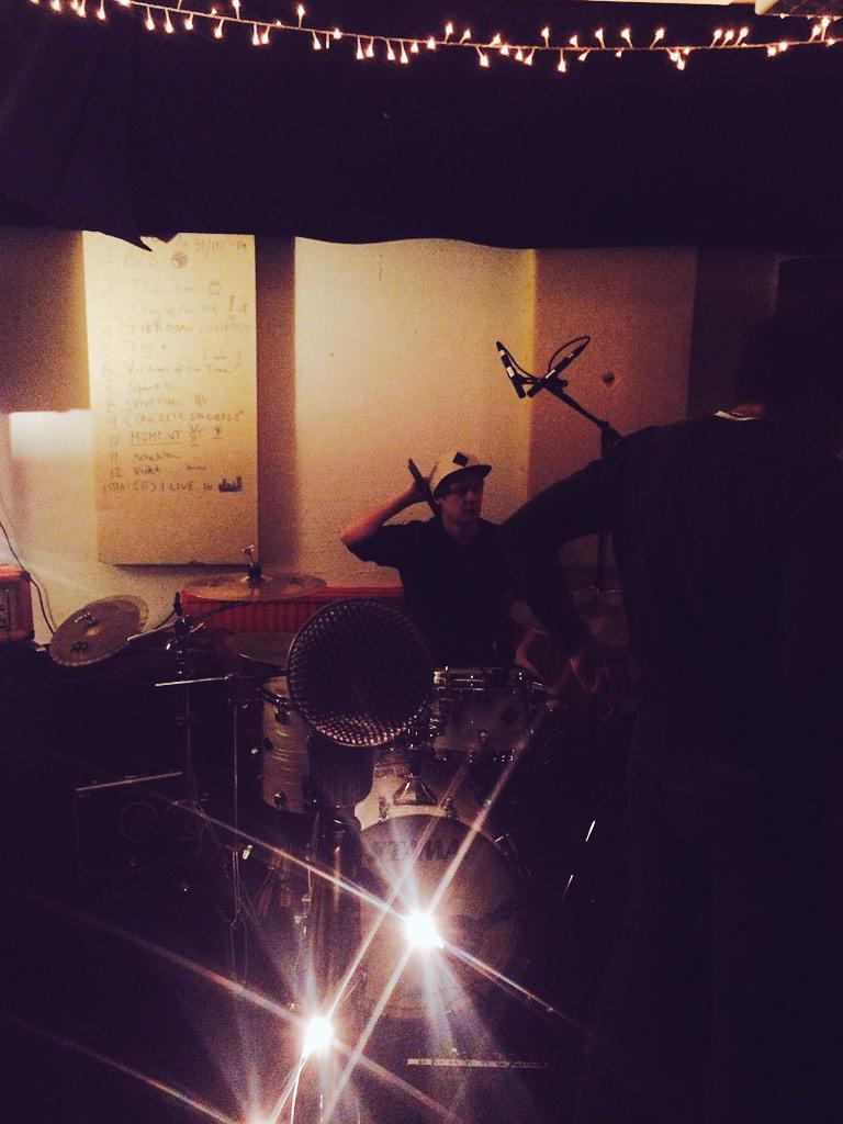 CityMonroe's tweet photo. Rehearsal http://t.co/LgFPOoyT2U