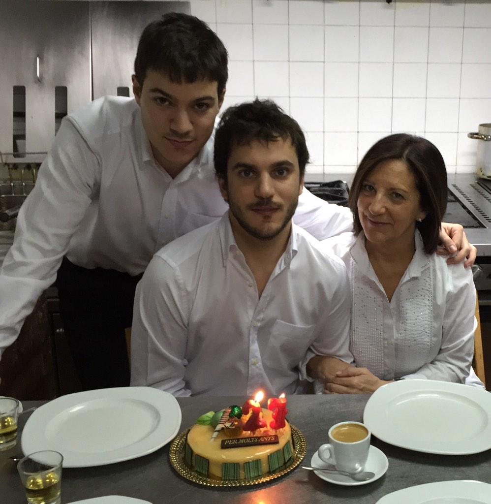 pakyherrero's tweet photo. Seguro que es un año estupendo. Felicidades Alex!!! http://t.co/EPZN7Z15qw